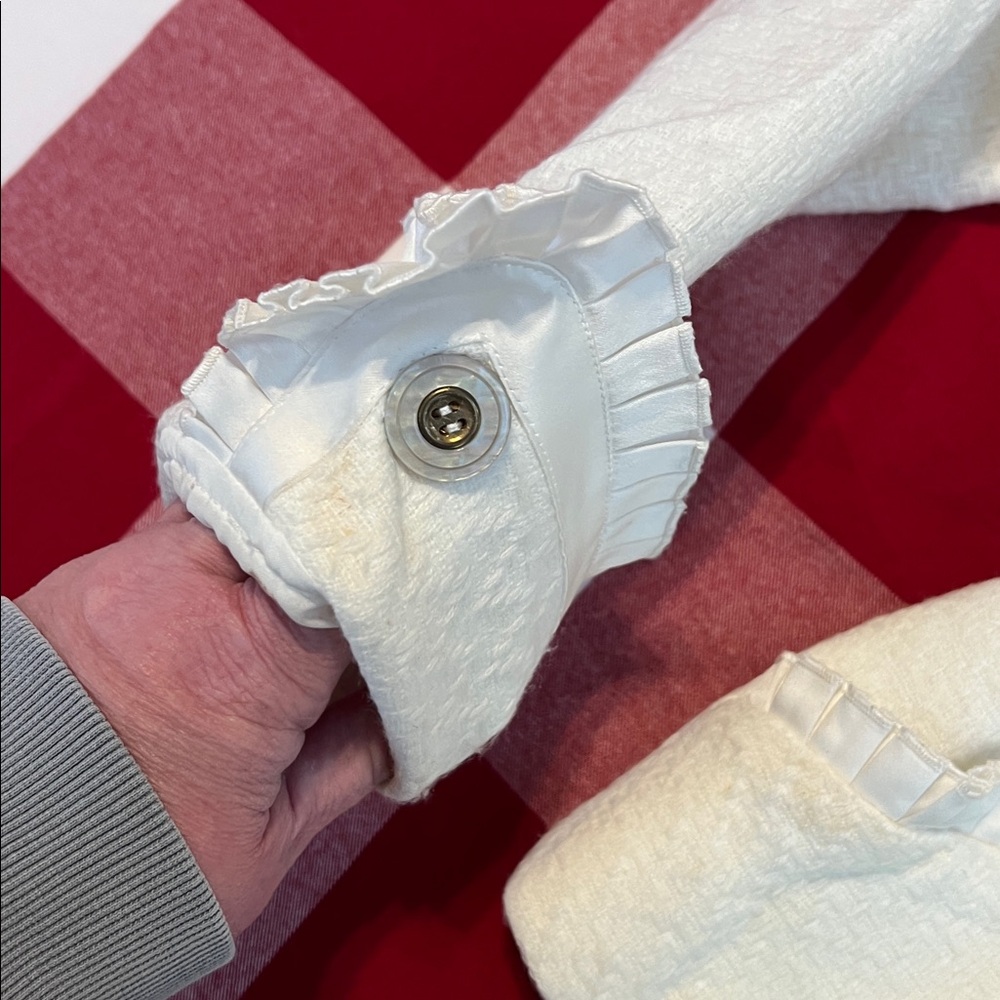 Gorgeous White Jacket - image 4